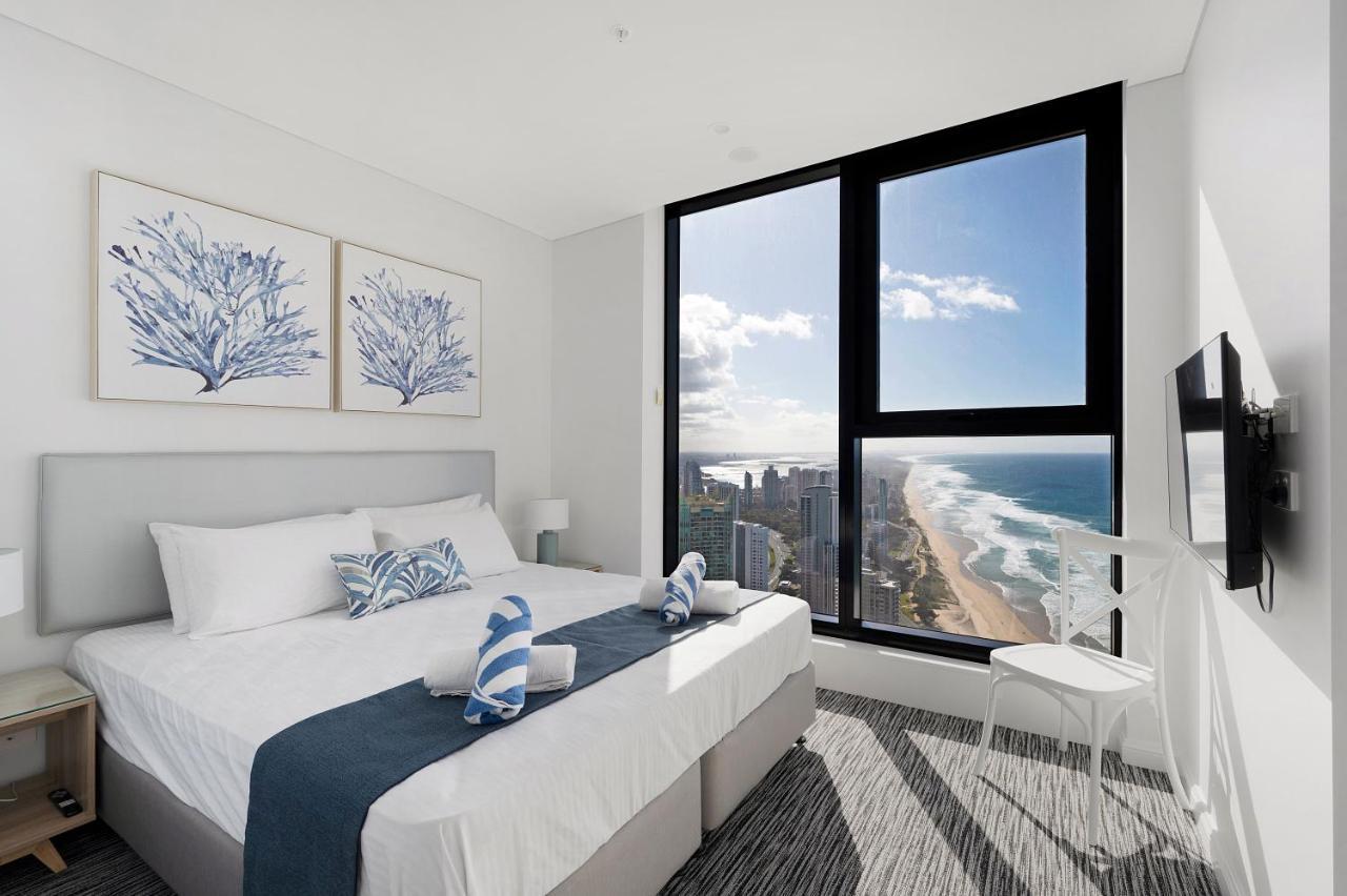 Sea View Beachfront Apartment In Surfers Гоулд Коуст Екстериор снимка