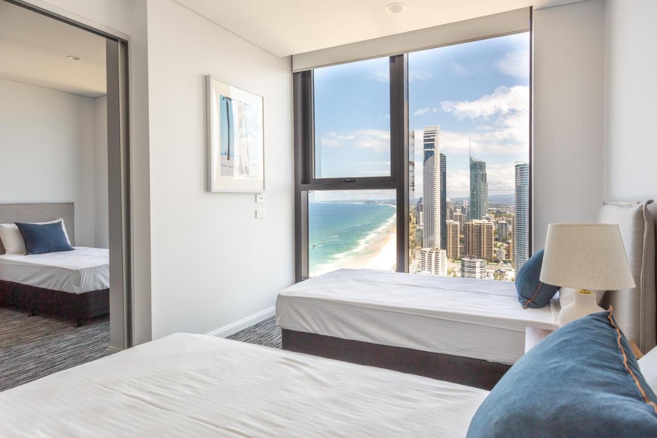 Sea View Beachfront Apartment In Surfers Гоулд Коуст Екстериор снимка